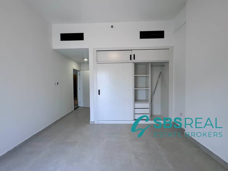 Bright living area with large windows & Affordable