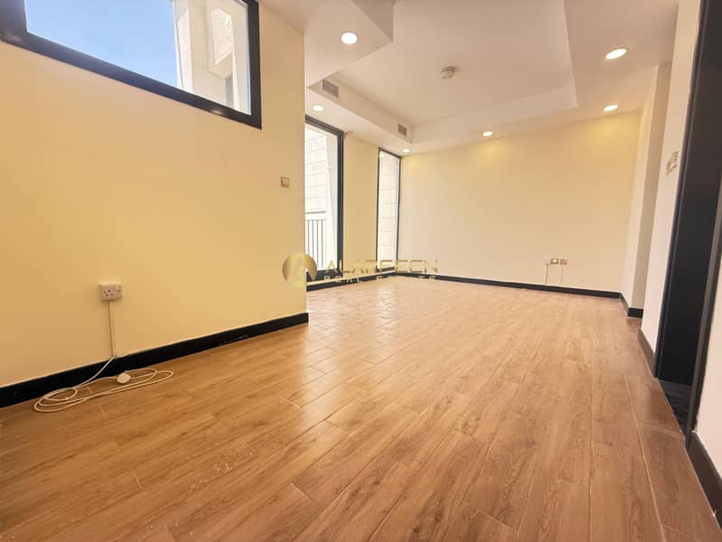 Luxurious Villa | 4BR+Maid | Prime Location - Image 11