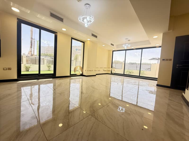 Luxurious Villa | 4BR+Maid | Prime Location