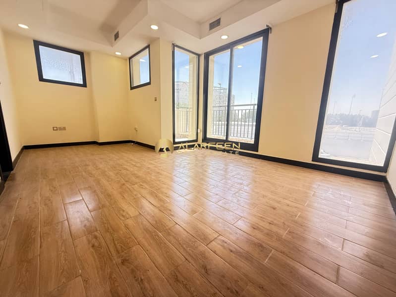 Luxurious Villa | 4BR+Maid | Prime Location - Image 18