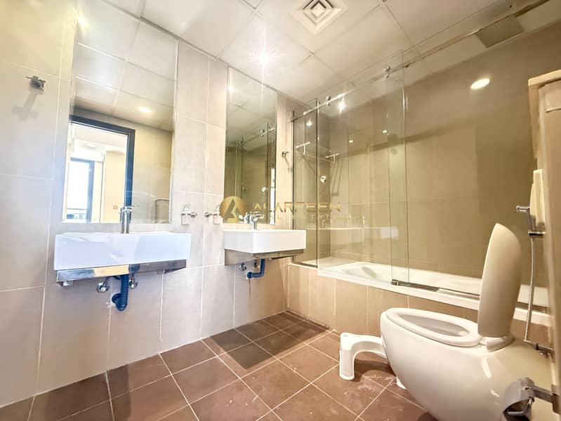 Luxurious Villa | 4BR+Maid | Prime Location - Image 27