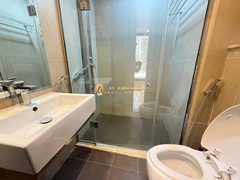 Luxurious Villa | 4BR+Maid | Prime Location - Image 21