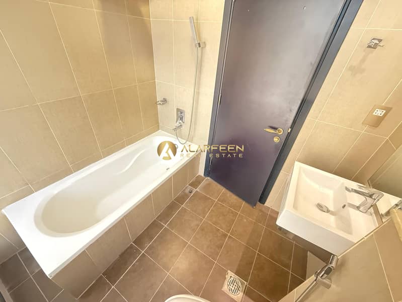 Luxurious Villa | 4BR+Maid | Prime Location - Image 22