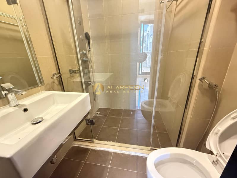 Luxurious Villa | 4BR+Maid | Prime Location - Image 23