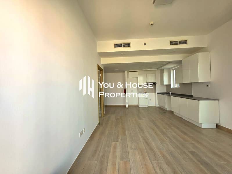 Spacious 1BR | Big Layout | Upgraded Unit | Premium Building