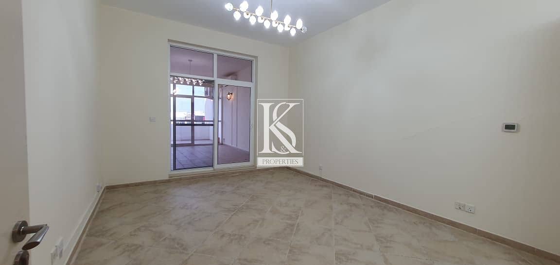 Family-Friendly 3BR + Maids | Prime Location Unit - Image 12