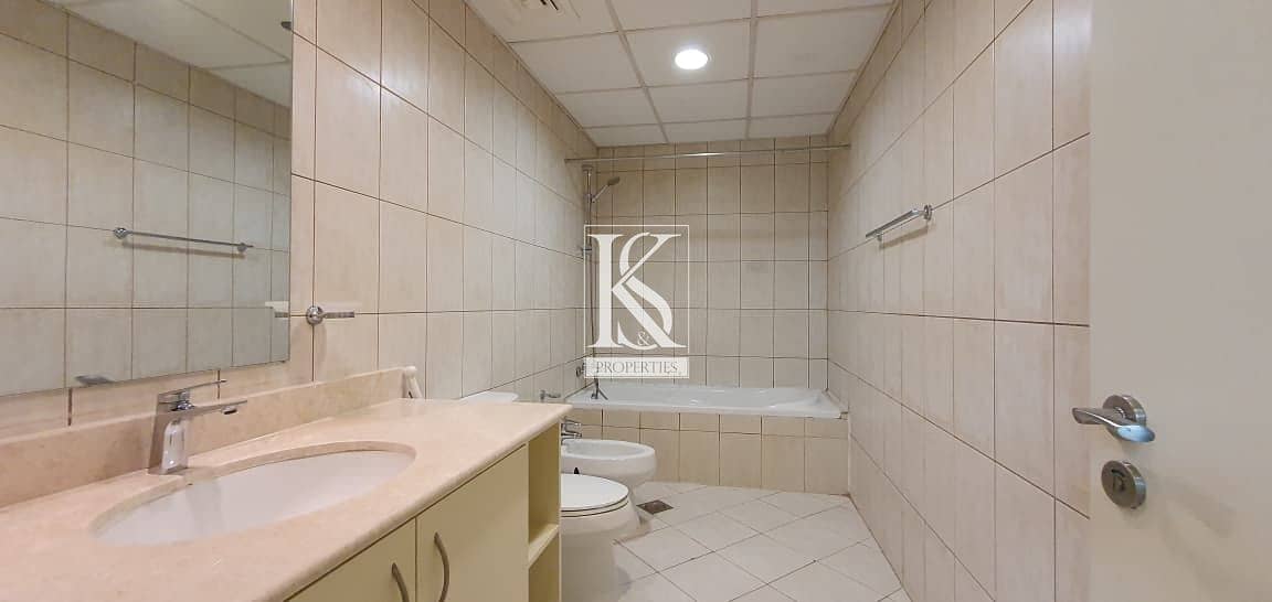 Family-Friendly 3BR + Maids | Prime Location Unit - Image 15