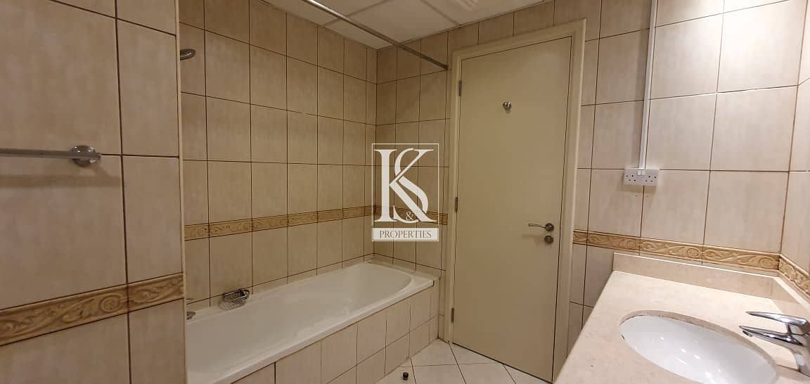 Family-Friendly 3BR + Maids | Prime Location Unit - Image 16