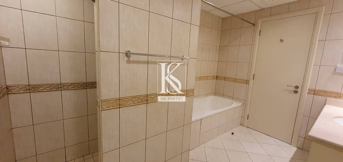 Family-Friendly 3BR + Maids | Prime Location Unit - Image 17