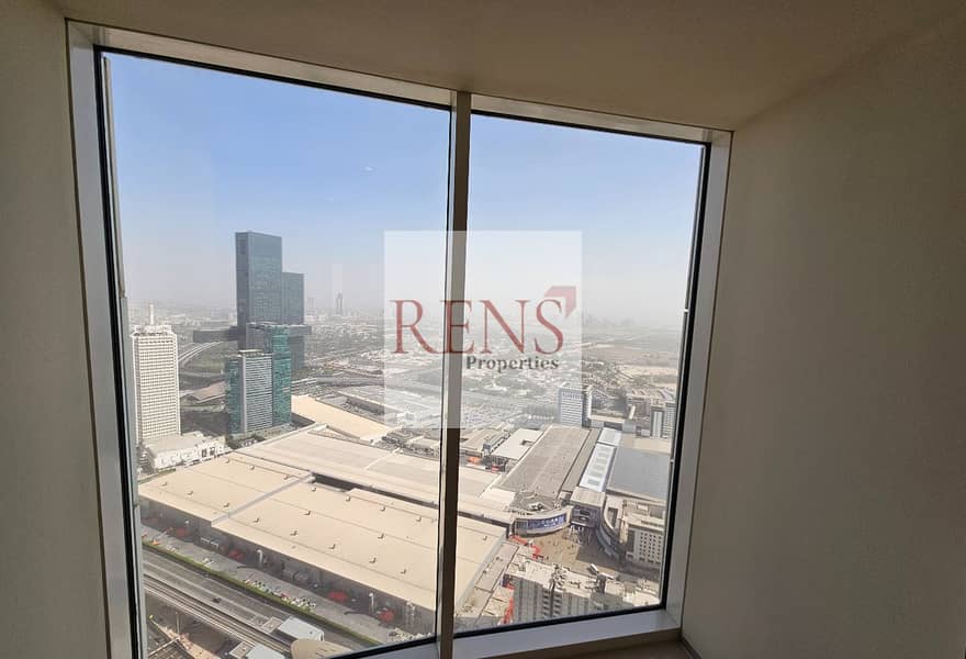 Spacious Layout | Prime Location | Available - Image 14