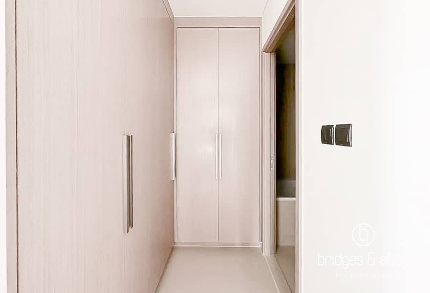 UNFURNISHED | SPACIOUS LAYOUT | BLVD VIEW - Image 7