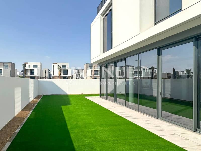 Brand New | Close to Pool | Ready to Move-in - Image 27