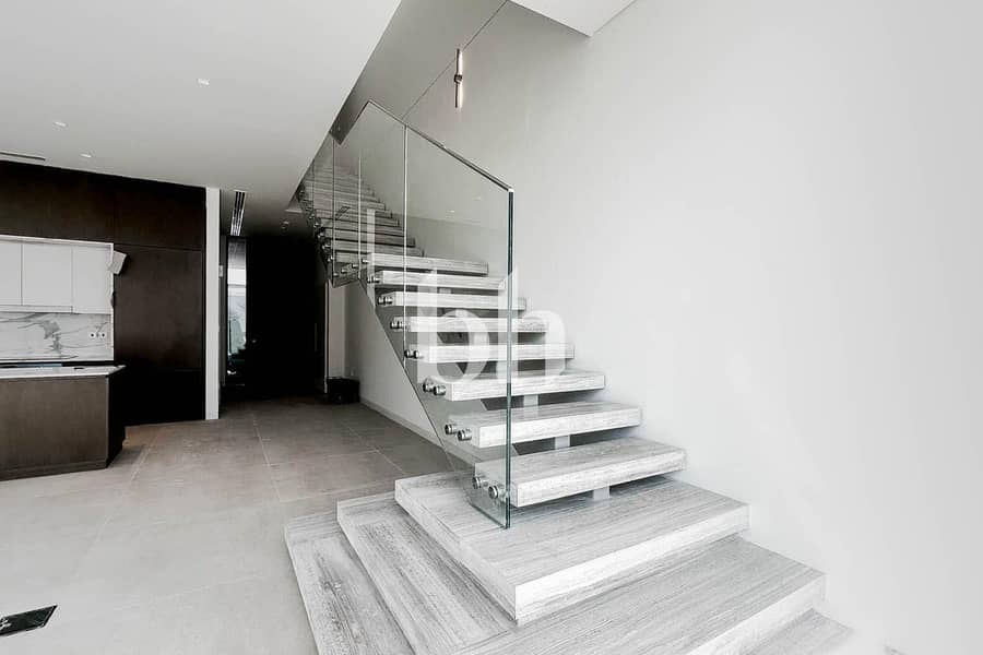 Corner unit | 3+maids | Single Row | G+1