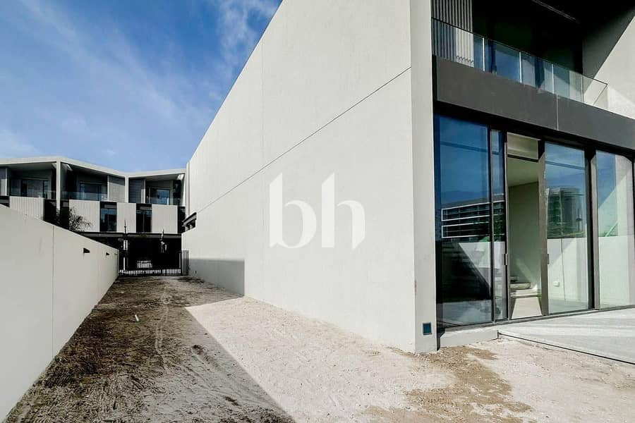 Corner unit | 3+maids | Single Row | G+1 - Image 7