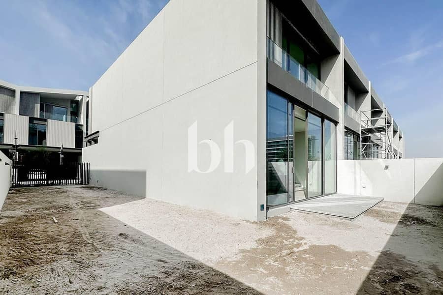 Corner unit | 3+maids | Single Row | G+1 - Image 19