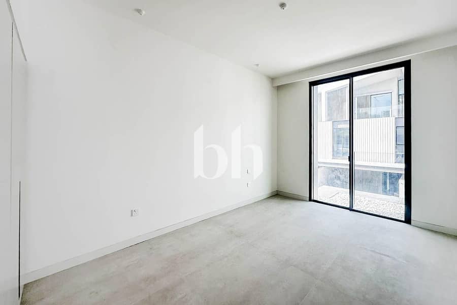 Corner unit | 3+maids | Single Row | G+1 - Image 29