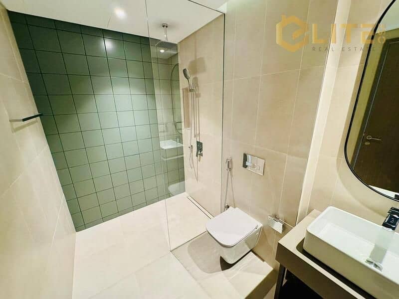 LUXURY LIVING | MODER DESIGN | SPACIOUS LAYOUT - Image 11