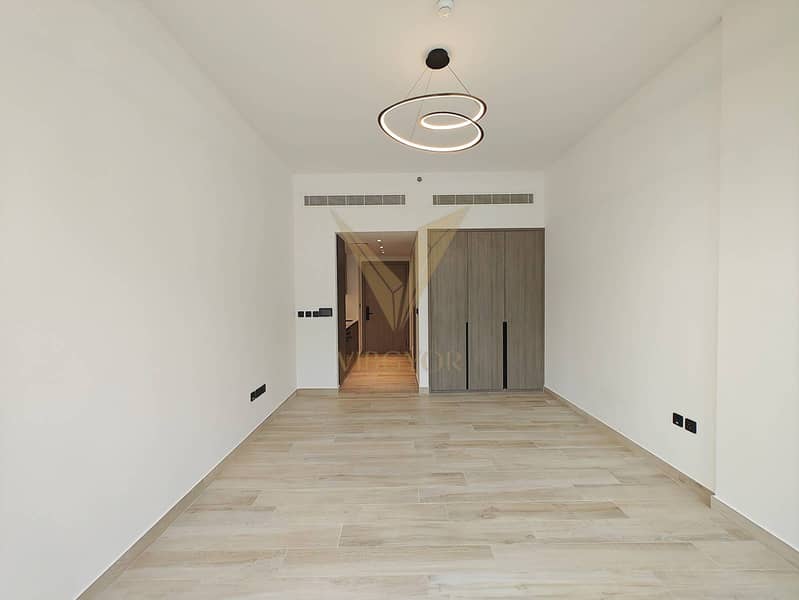 Studio Apartment | Bright Layout I Top Amenities