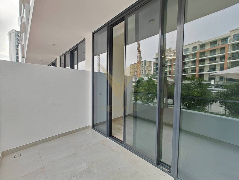 Studio Apartment | Bright Layout I Top Amenities - Image 8