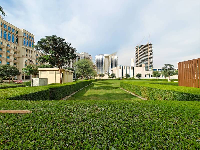 Studio Apartment | Bright Layout I Top Amenities - Image 11