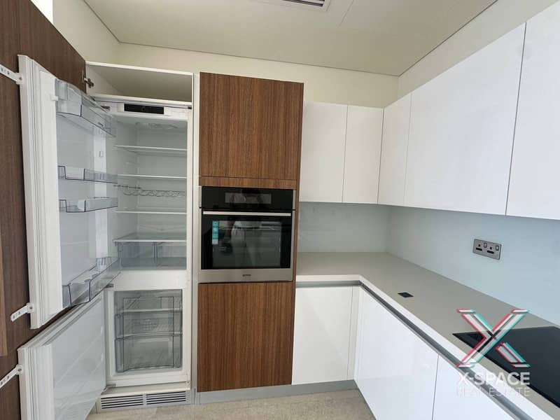 Sea and Skyline Views | High Floor | Spacious - Image 9