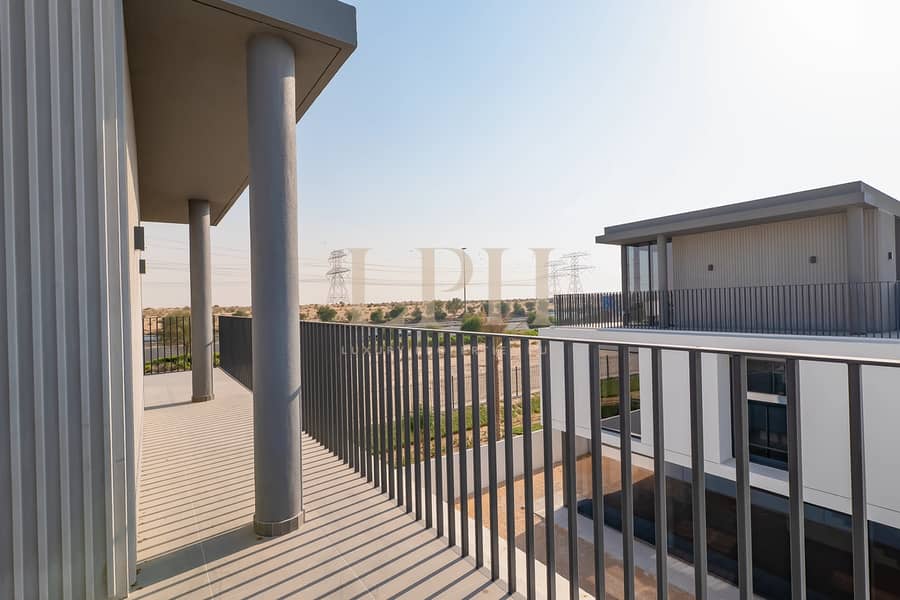 Modern Townhouse | Private Garden | Family Living - Image 11