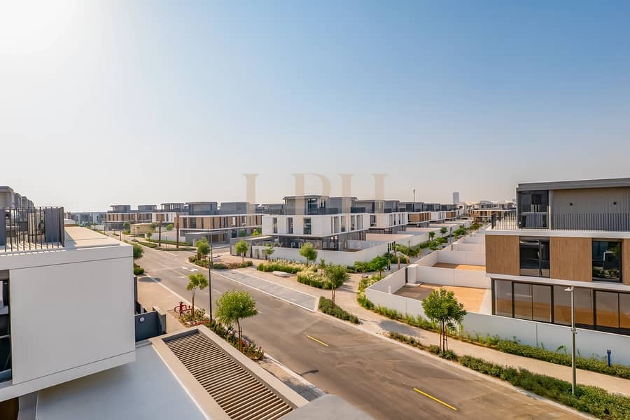 Modern Townhouse | Private Garden | Family Living - Image 12