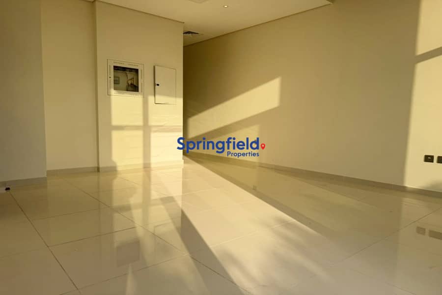 Stunning 3-Bedroom+Maid’s R Townhouse | Single row