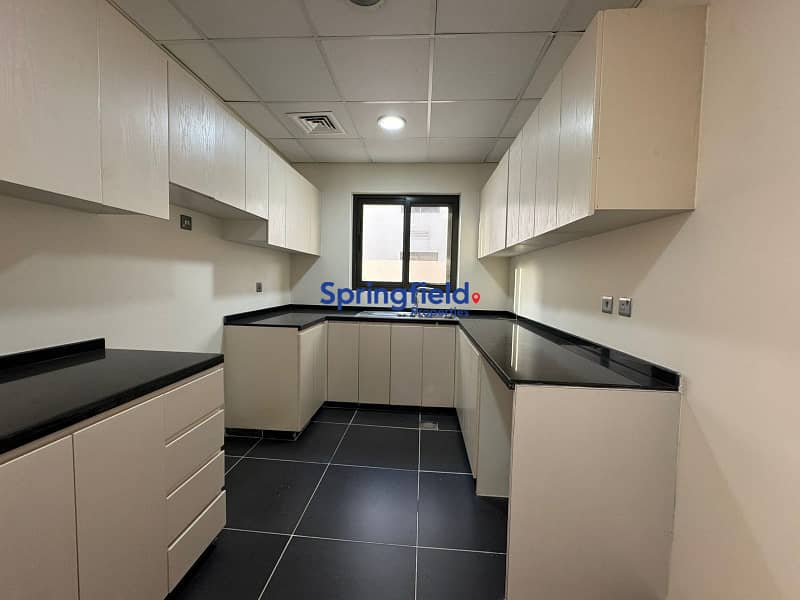 Single Row I N/E Vastu I 3+Maids Closed Kitchen