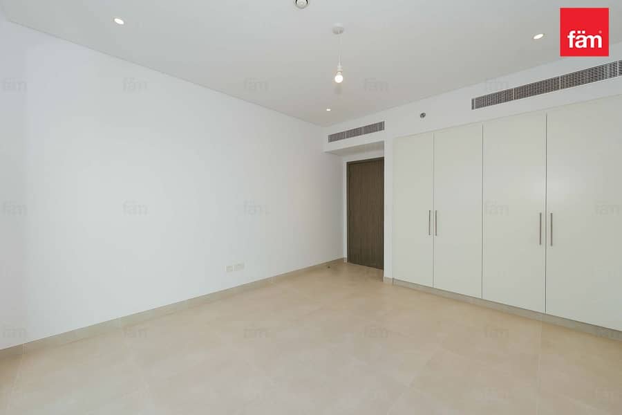 Modern Apartment | Brand New | Mid Floor - Image 9