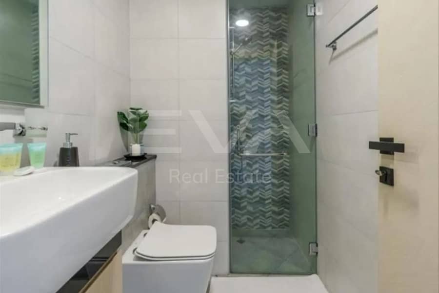 Low Floor | Fully Furnished | Ready To Move