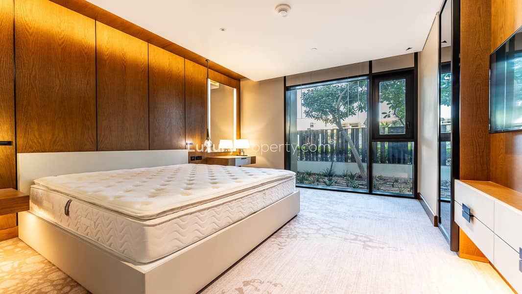 Fully Furnished | Pool View | Bills Incl