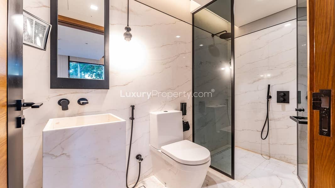 Fully Furnished | Pool View | Bills Incl - Image 14