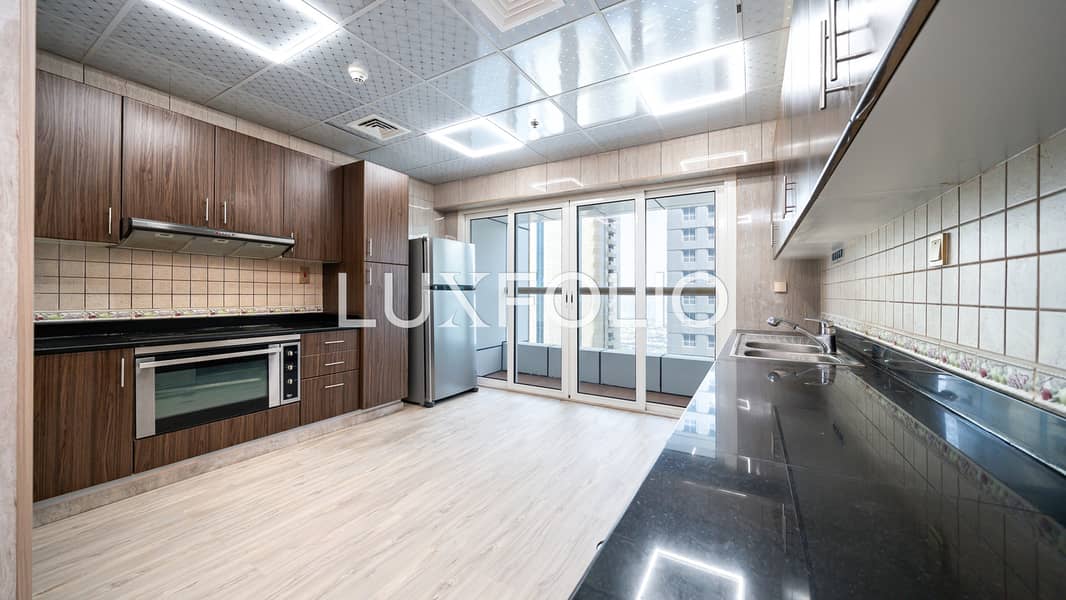 High Floor | Fully Upgraded | Full Sea View - Image 11