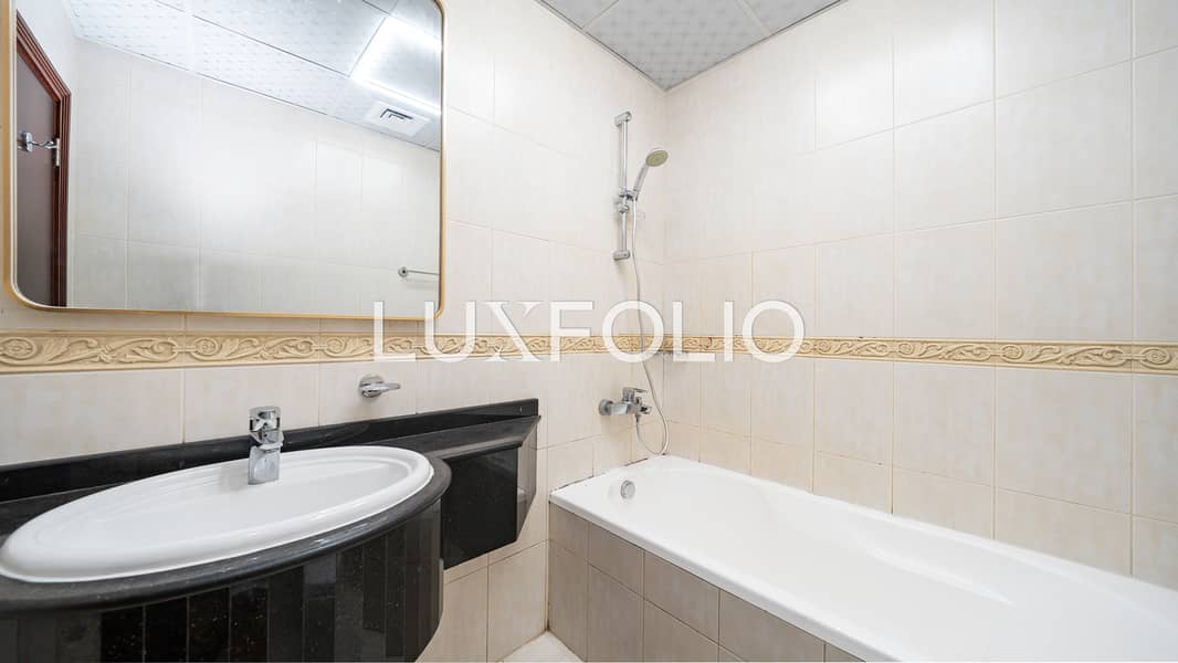 High Floor | Fully Upgraded | Full Sea View - Image 16