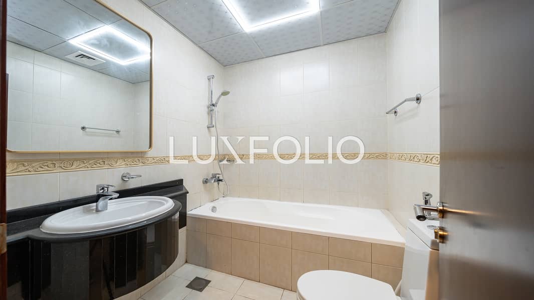 High Floor | Fully Upgraded | Full Sea View - Image 17