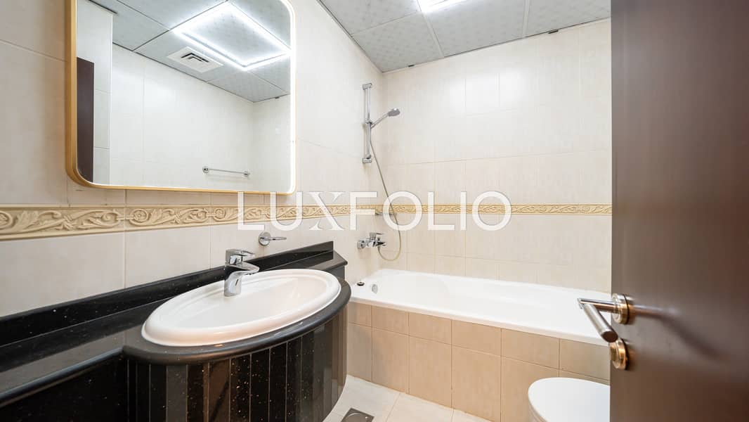 High Floor | Fully Upgraded | Full Sea View - Image 21