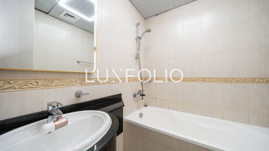 High Floor | Fully Upgraded | Full Sea View - Image 27