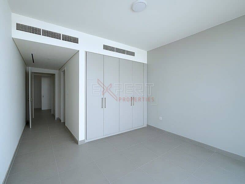 Stunning 4BR Villa | Perfect Family Home | Modern Design - Image 9