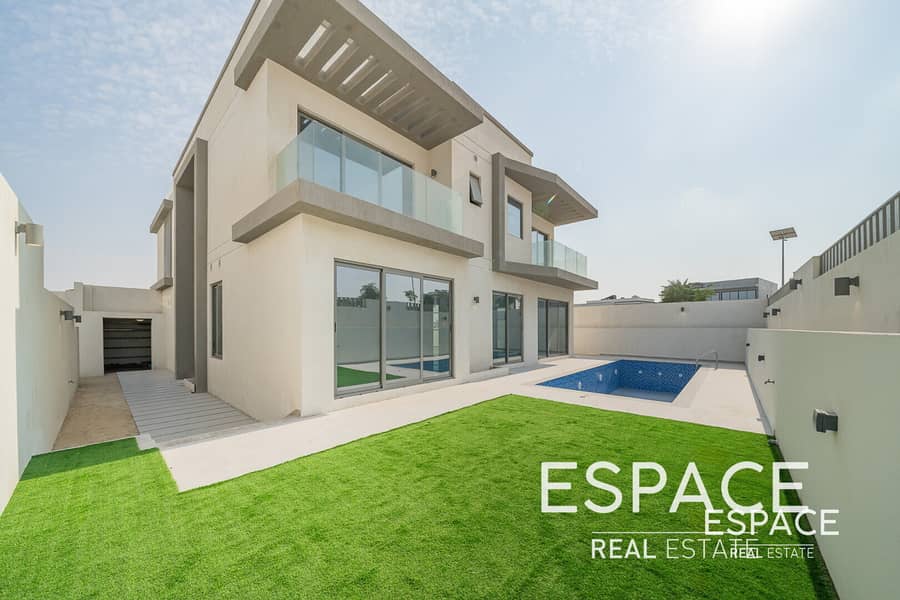 Hilltop | Private Pool | Landscaped