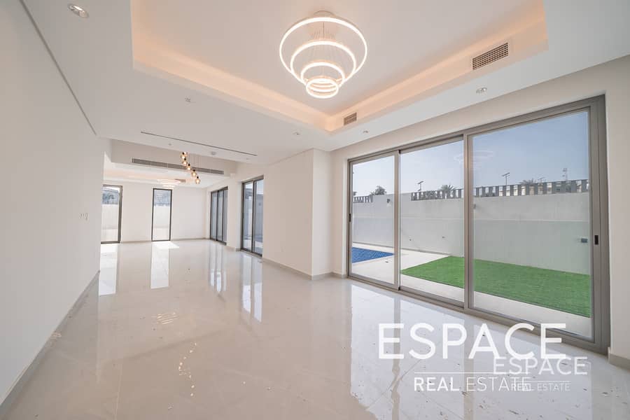 Hilltop | Private Pool | Landscaped