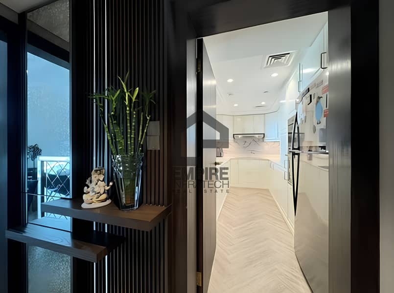 Beach Access | Fully Upgraded | Sea View | Vacant - Image 9