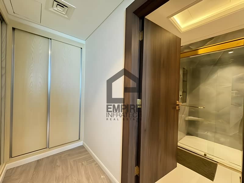 Beach Access | Fully Upgraded | Sea View | Vacant - Image 16