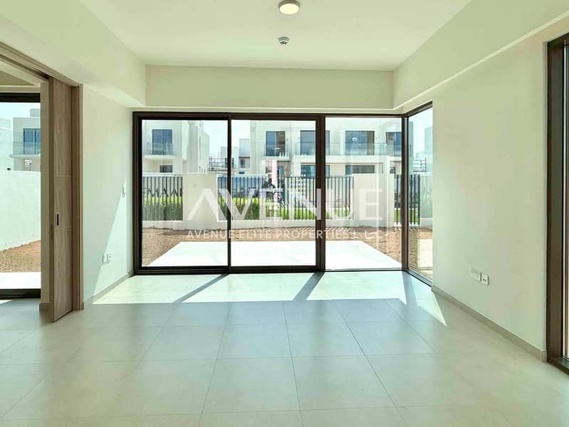 Single Row | Large Plot | Landscaped - Image 7