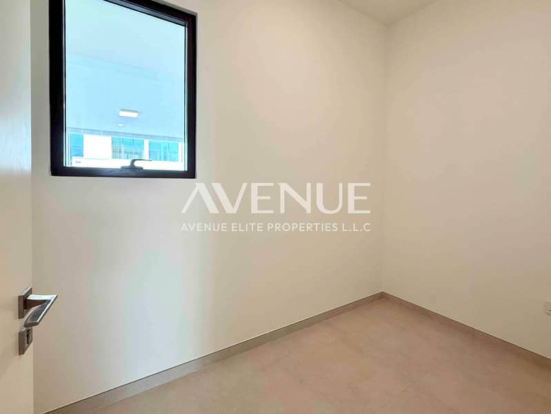 Single Row | Large Plot | Landscaped - Image 11