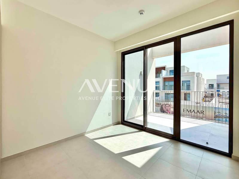 Single Row | Large Plot | Landscaped - Image 17