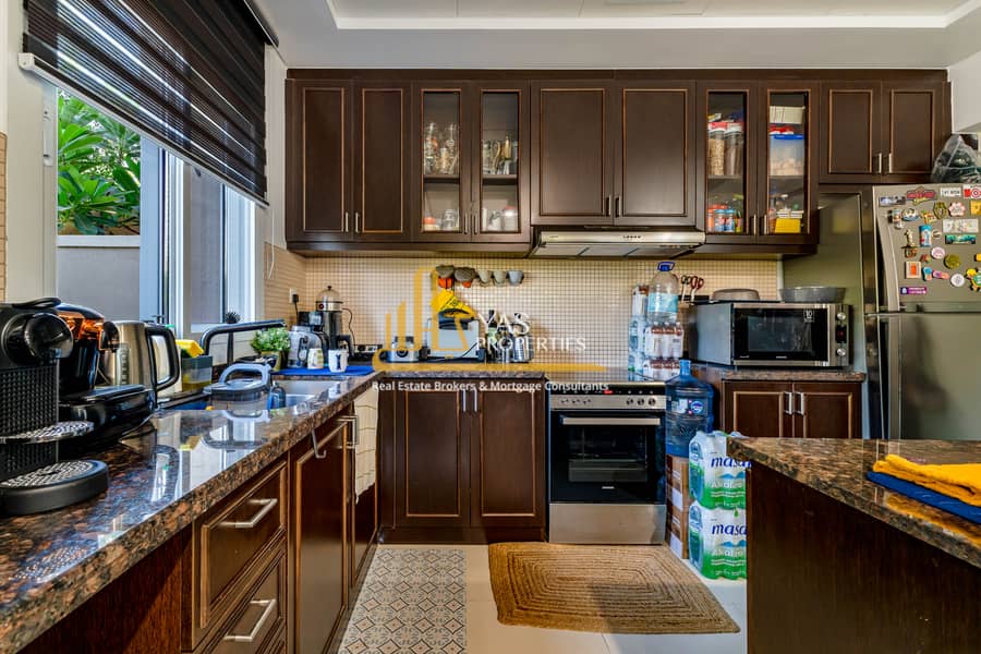 Exclusive | Vacant | Single Row