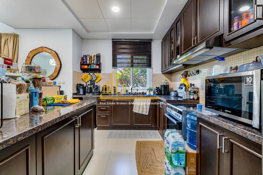 Exclusive | Vacant | Single Row