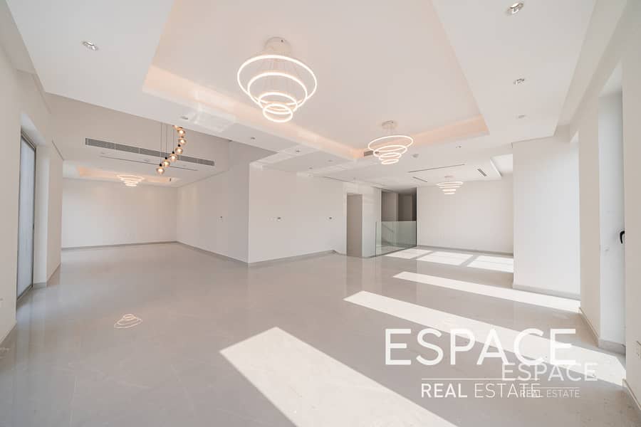 Hilltop | Private Pool | Landscaped