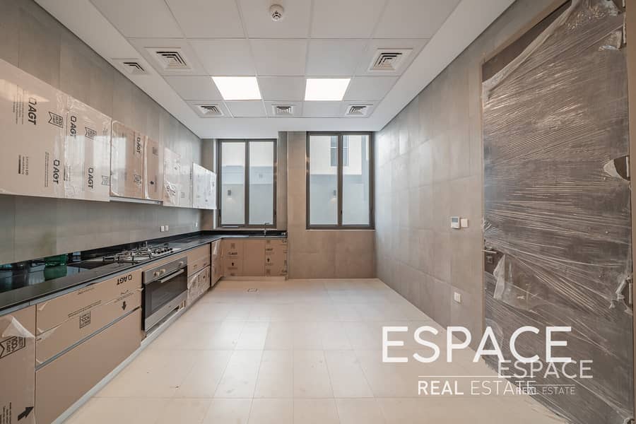 Hilltop | Private Pool | Landscaped - Image 7